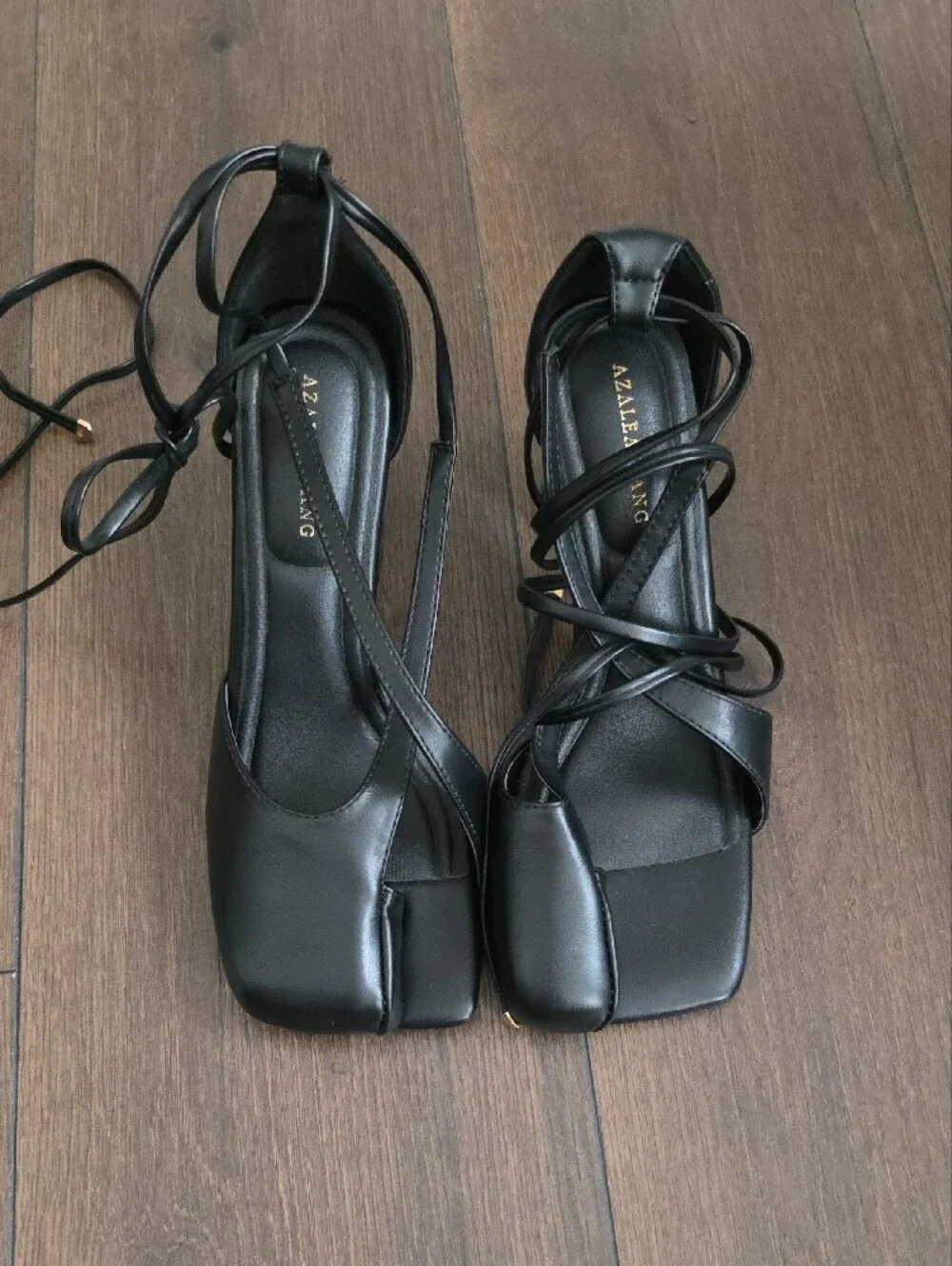 Azalea Wang Buiky Black Pump